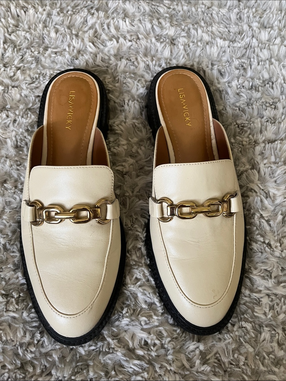Lisa Vicky Cream Leather Slip-On Mule with Gold Chain